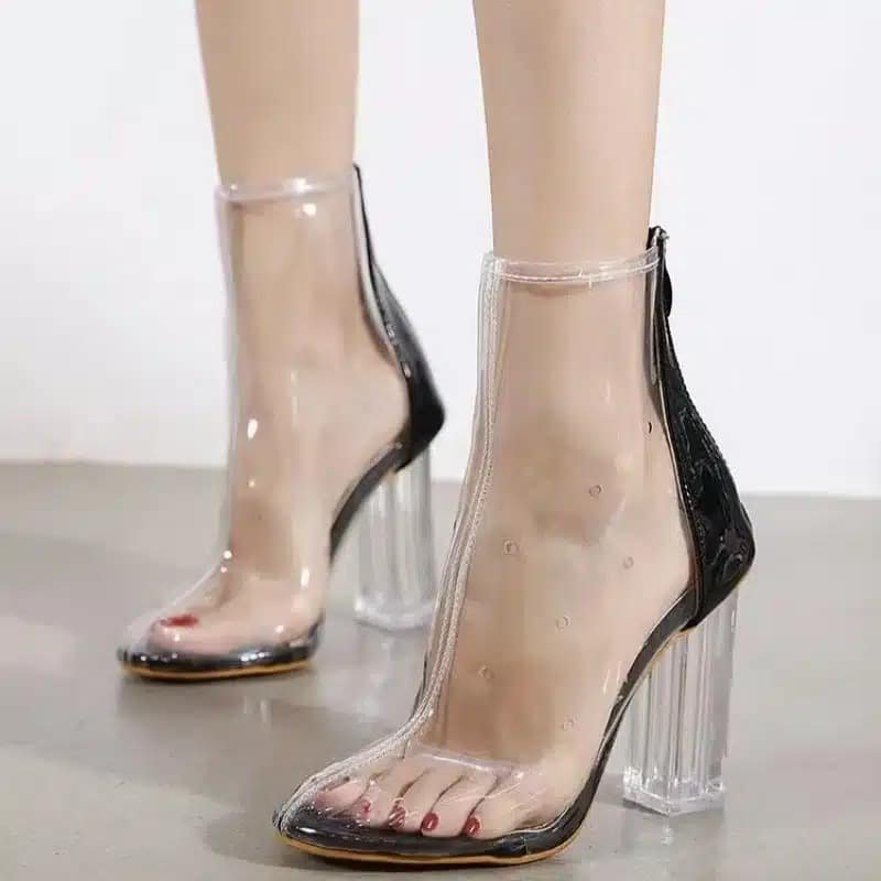 Bottes de pluie transparentes : Top 3 de nos tendances qui séduisent.